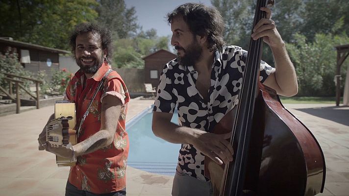 Mambo - La historia de la leona y el chimpancé