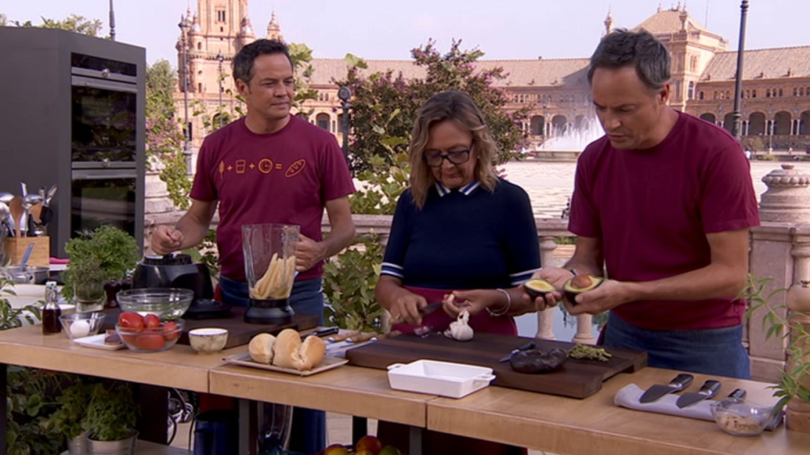 Torres en la cocina - Salmorejo. Flamenquines de secreto - ver ahora