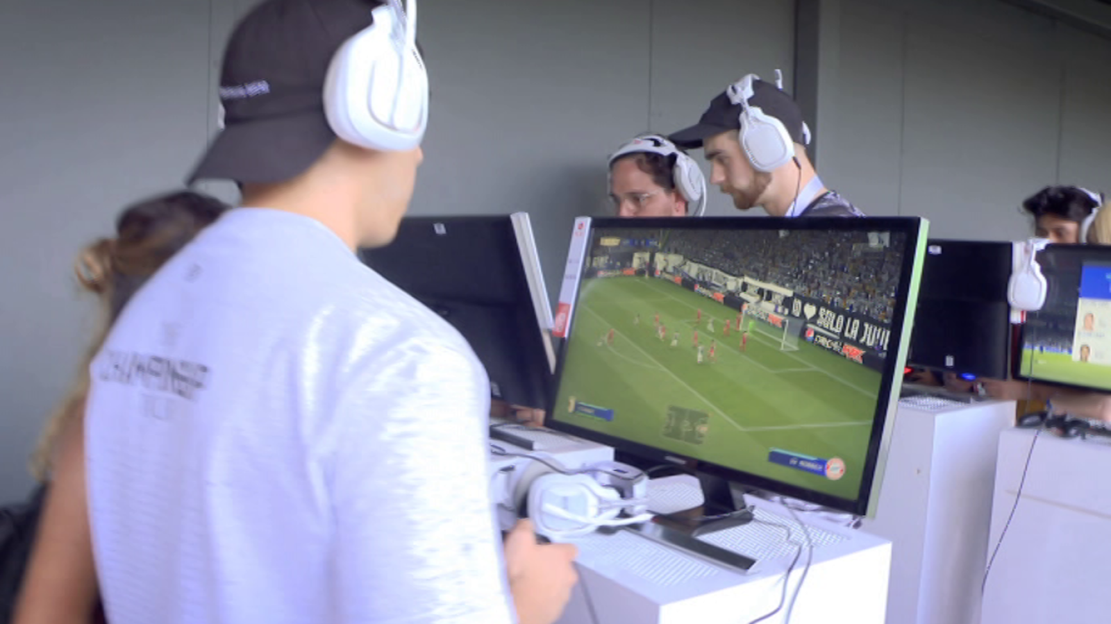 Zoom Net - Juegos en El Prado, Novedades de IFA y videojuegos deportivos de la temporada - ver ahora