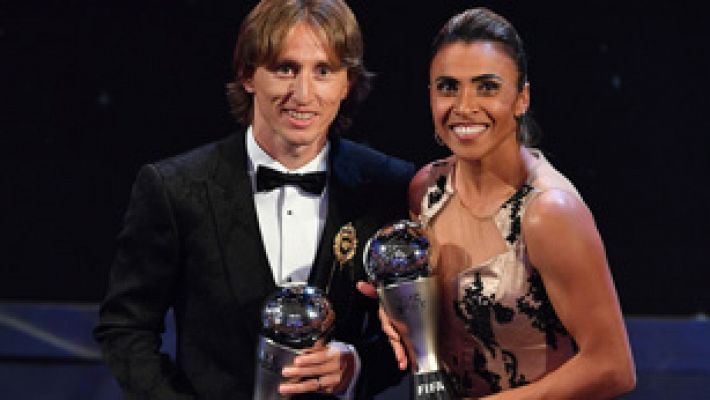 - The Best 2018 | Luka Modric recibe el premio de la FIFA al mejor jugador del año