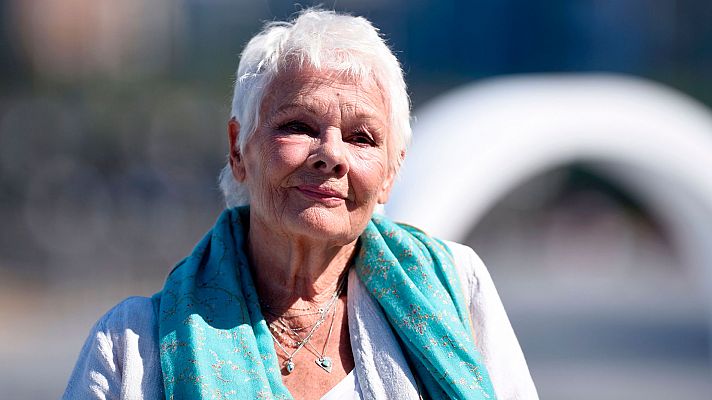 Judi Dench recibe el galardón honorífico más importante del Festival de San Sebastián