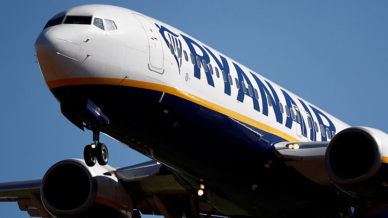 Ryanair cancela 158 vuelos, 64 de ellos en España
