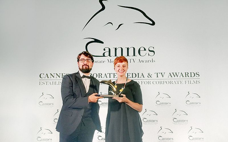 El corto interactivo 'Tu primer día en el caso' premiado con el Delfín de Oro en Cannes