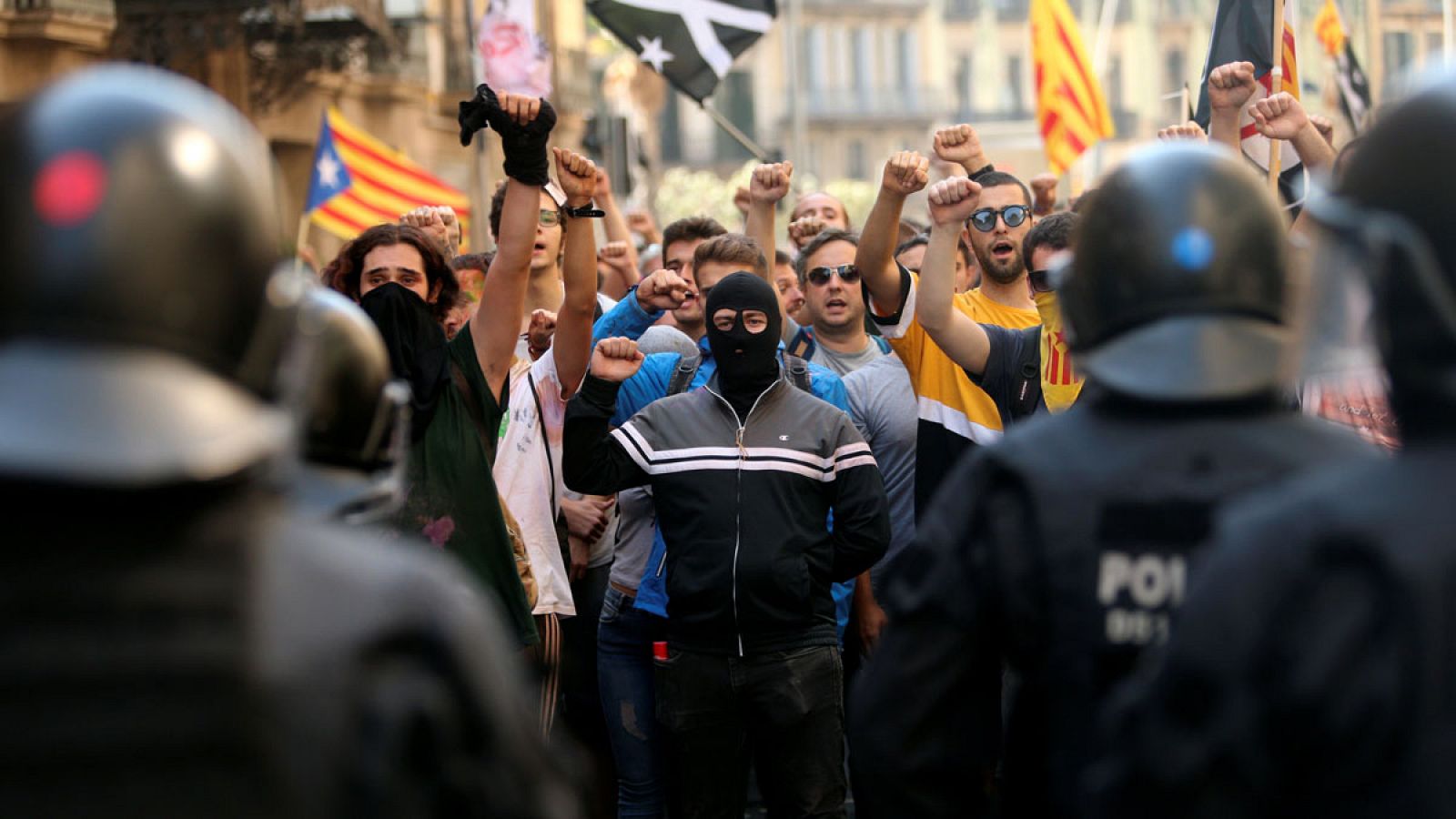Agresiones de algunos independentistas al terminar las manifestaciones en Barcelona