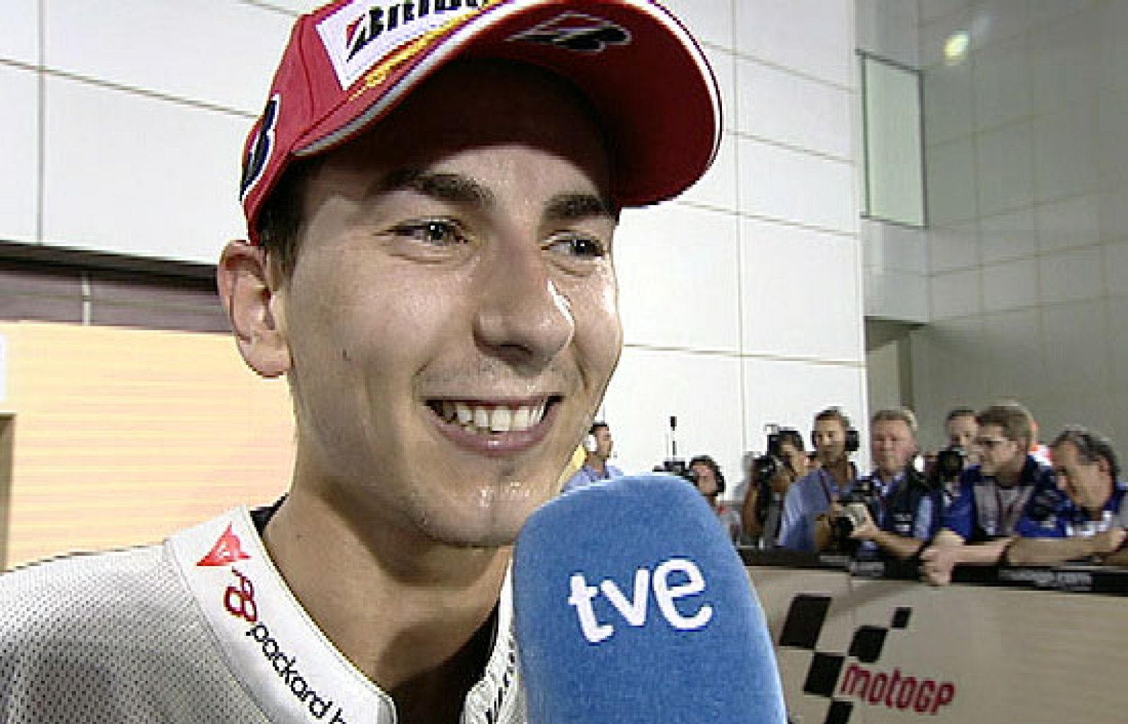 El piloto español Jorge Lorenzo se muestra satisfecho con el tercer puesto conseguido en el GP de Qatar.