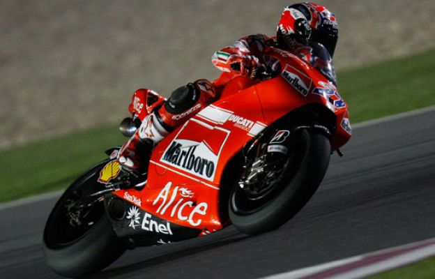  - Stoner gana en Qatar