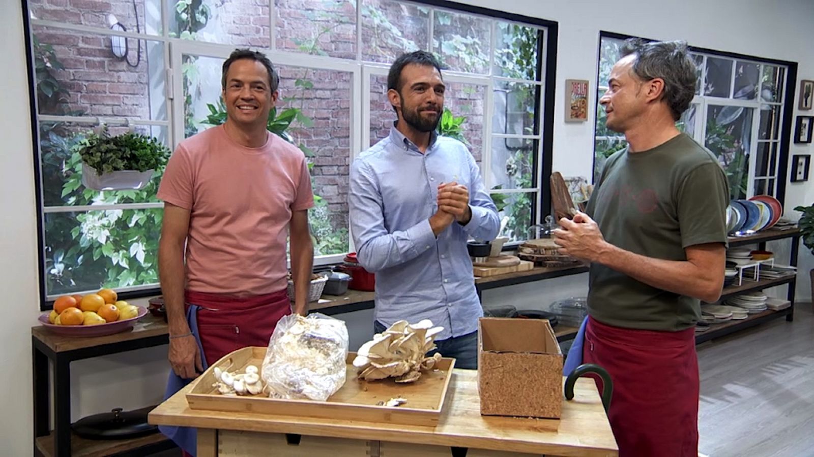 Torres en la cocina - Ensalada de otoño y bizcocho con melocotón