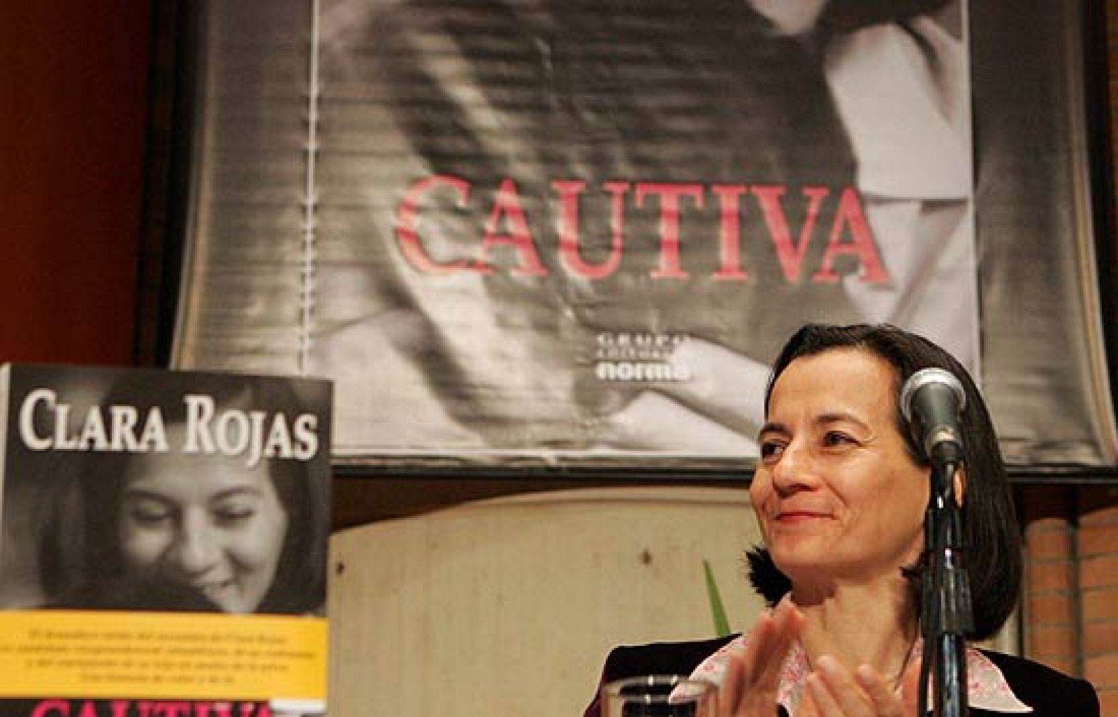 Clara Rojas habla de su cautiverio junto a Betancourt | Ver