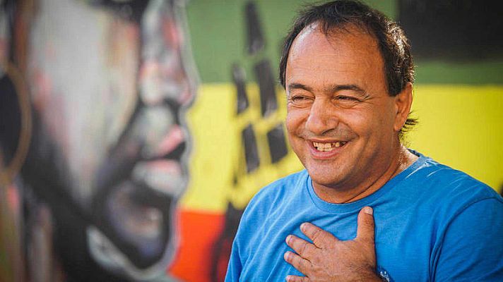 Telediario 1 - Detenido por inmigración ilegal el alcalde de Riace, Italia