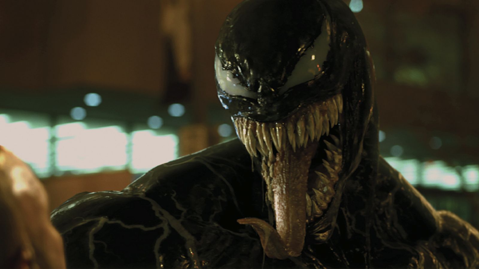 Cultura en Rtve.es: Tráiler de 'Venom', la película del famoso personaje de Marvel cómics | RTVE Play