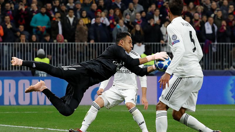 El portero del Real Madrid ha admitido la falta de gol de su equipo y ha valorado la salida de Cristiano Ronaldo del club con una curiosa frase: "No se puede tapar el sol con un dedo".