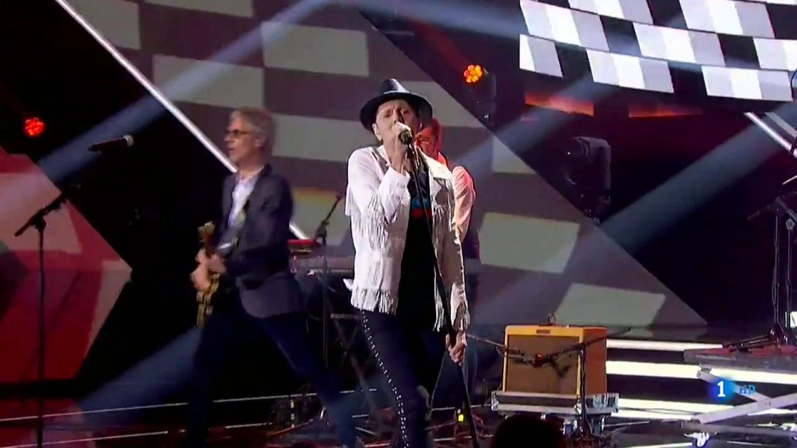 OT 2018 - Tequila cantan "Dime que me quieres" y "Salta" en la Gala 2 de Operación Triunfo