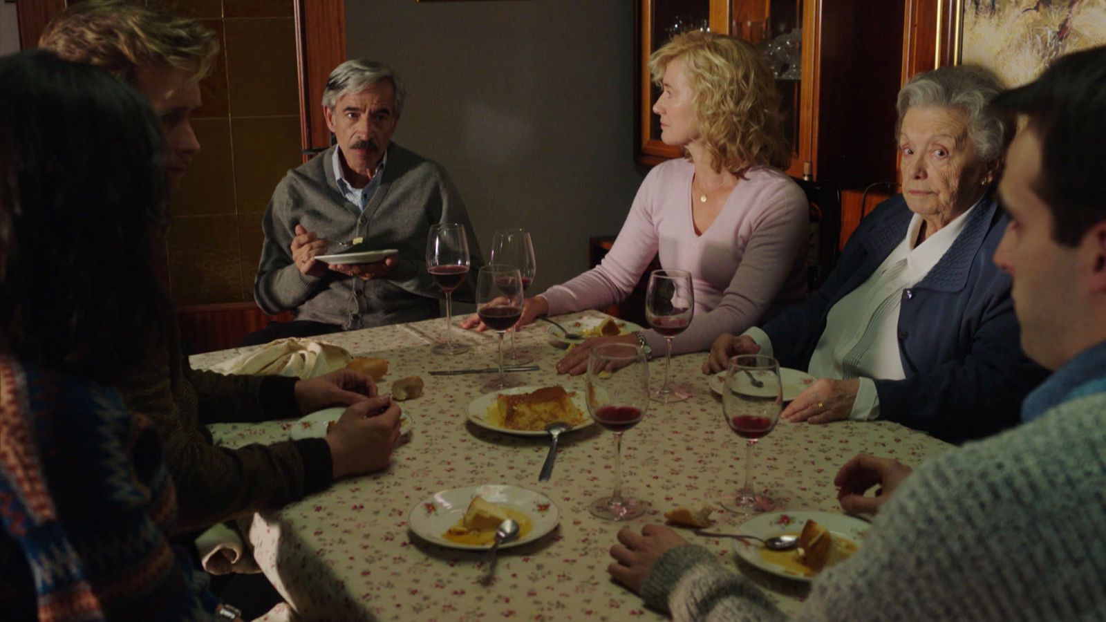 Cuéntame cómo pasó - Los Alcántara, preocupados por las conspiraciones de Antonio