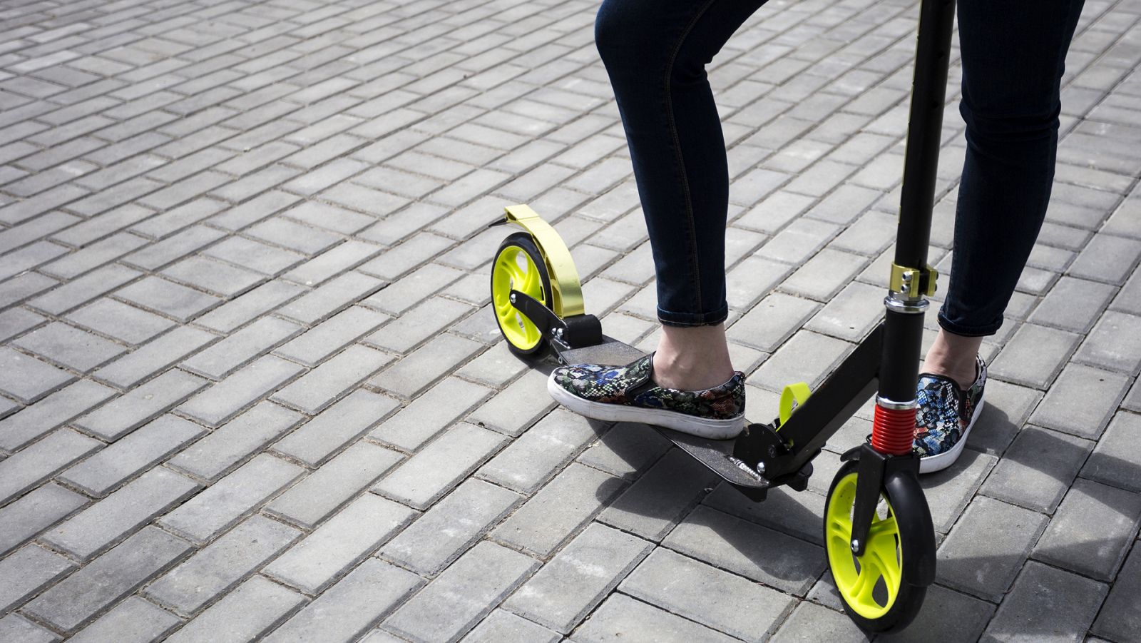 Madrid limita la velocidad a 30 Km/h en la mayoría de sus calles y la de los patinetes en las aceras