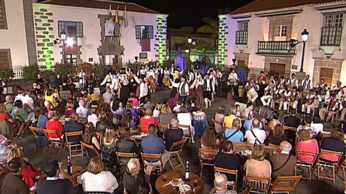 Tenderete - Tenderete - 07/10/2018  desde Telde con La parranda del Cura, El Salitre del Faycán y grupos de Argentina y Finlandia.