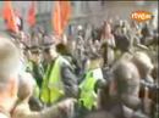  - Suspenden en Londres a otro policía