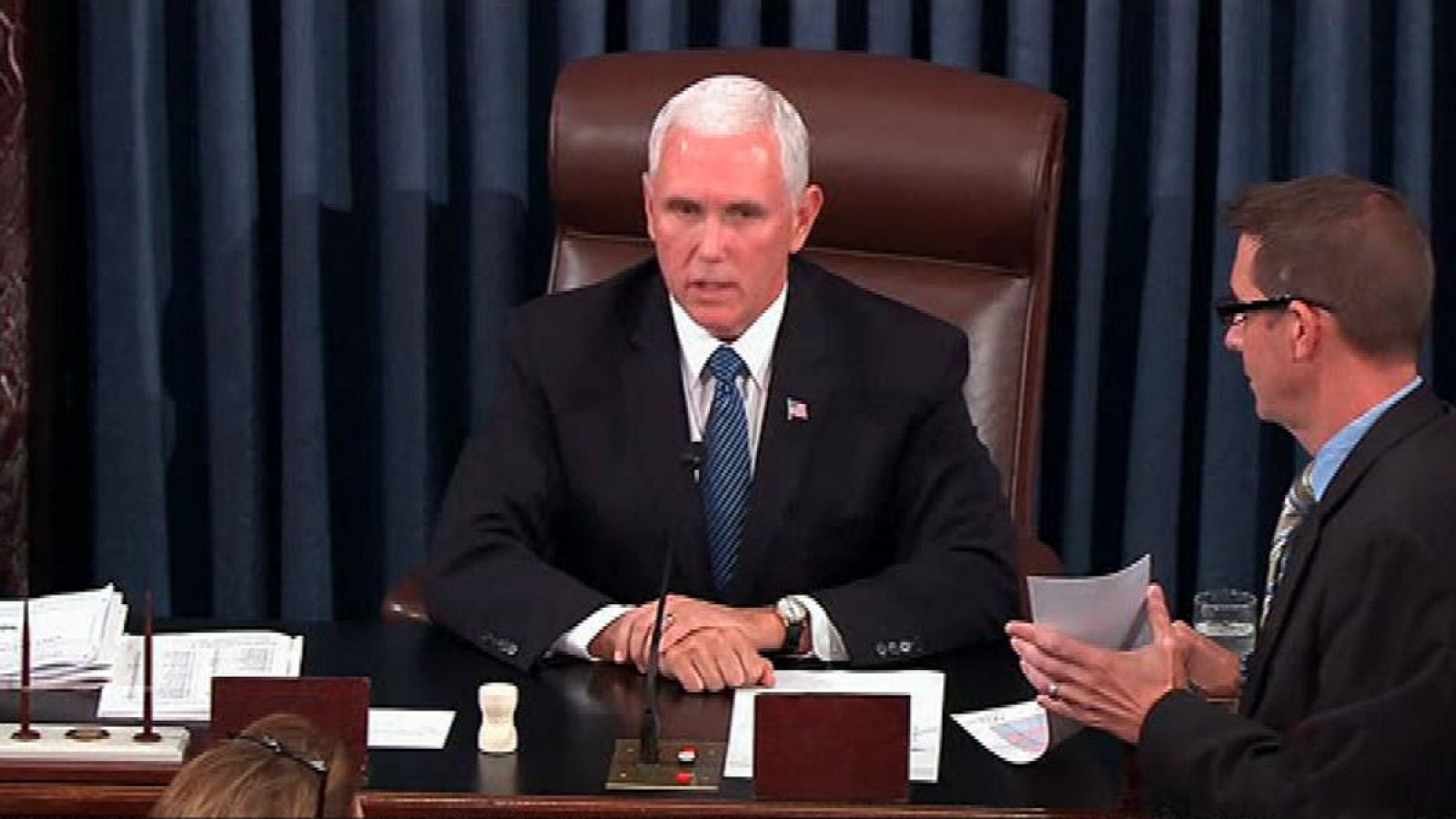 Sin programa: El vicepresidente estadounidense, Mike Pence, ha sido el encargado de anunciar el resultado de la votación.  | RTVE Play