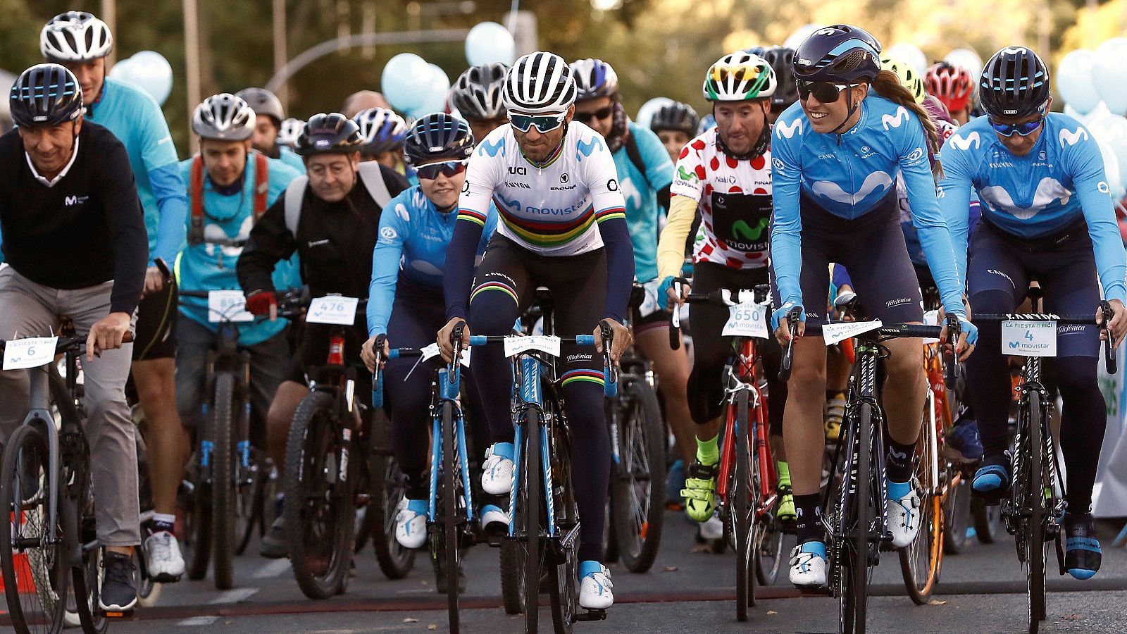 Informativo 24h: Valverde estrena su maillot de campeón del mundo | RTVE Play