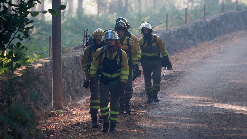 Controlado el incendio de Mondariz después de quemar 150 hectáreas de monte
