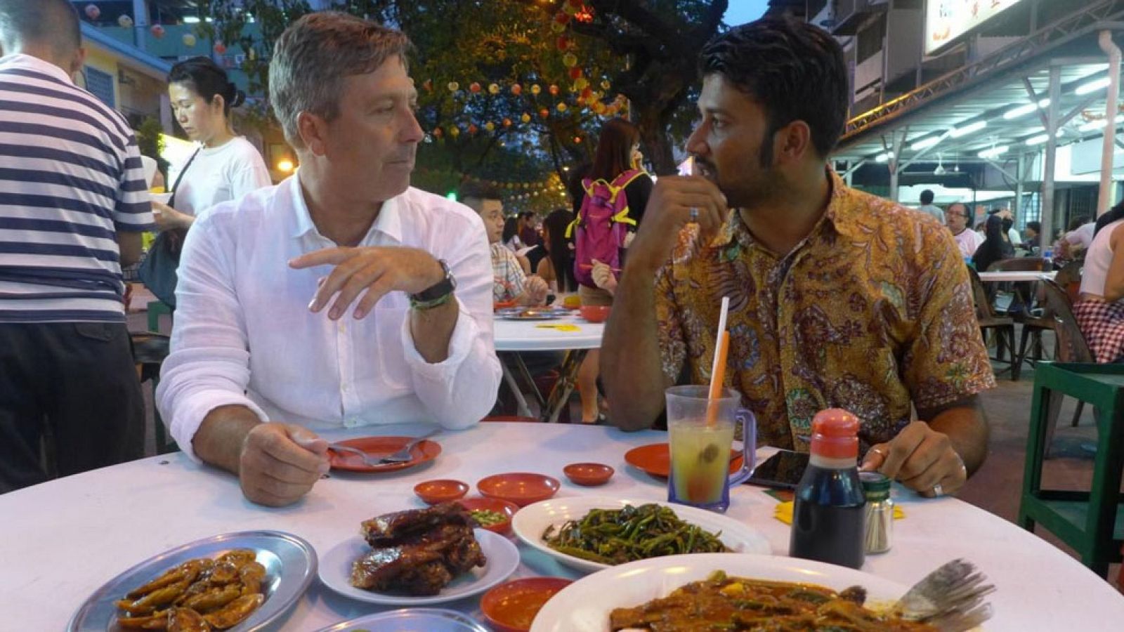 Otros documentales - La aventura malasia de John Torode: Kuala Lumpur - RTVE.es