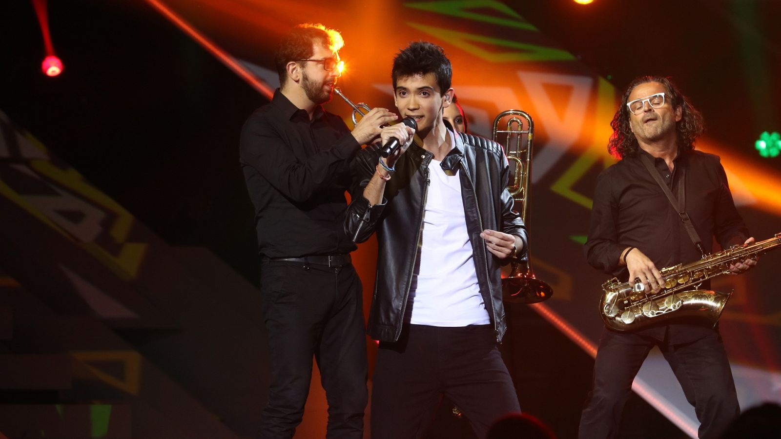 OT 2018 - Dave canta "Rocanrol bumerang" en la gala 3