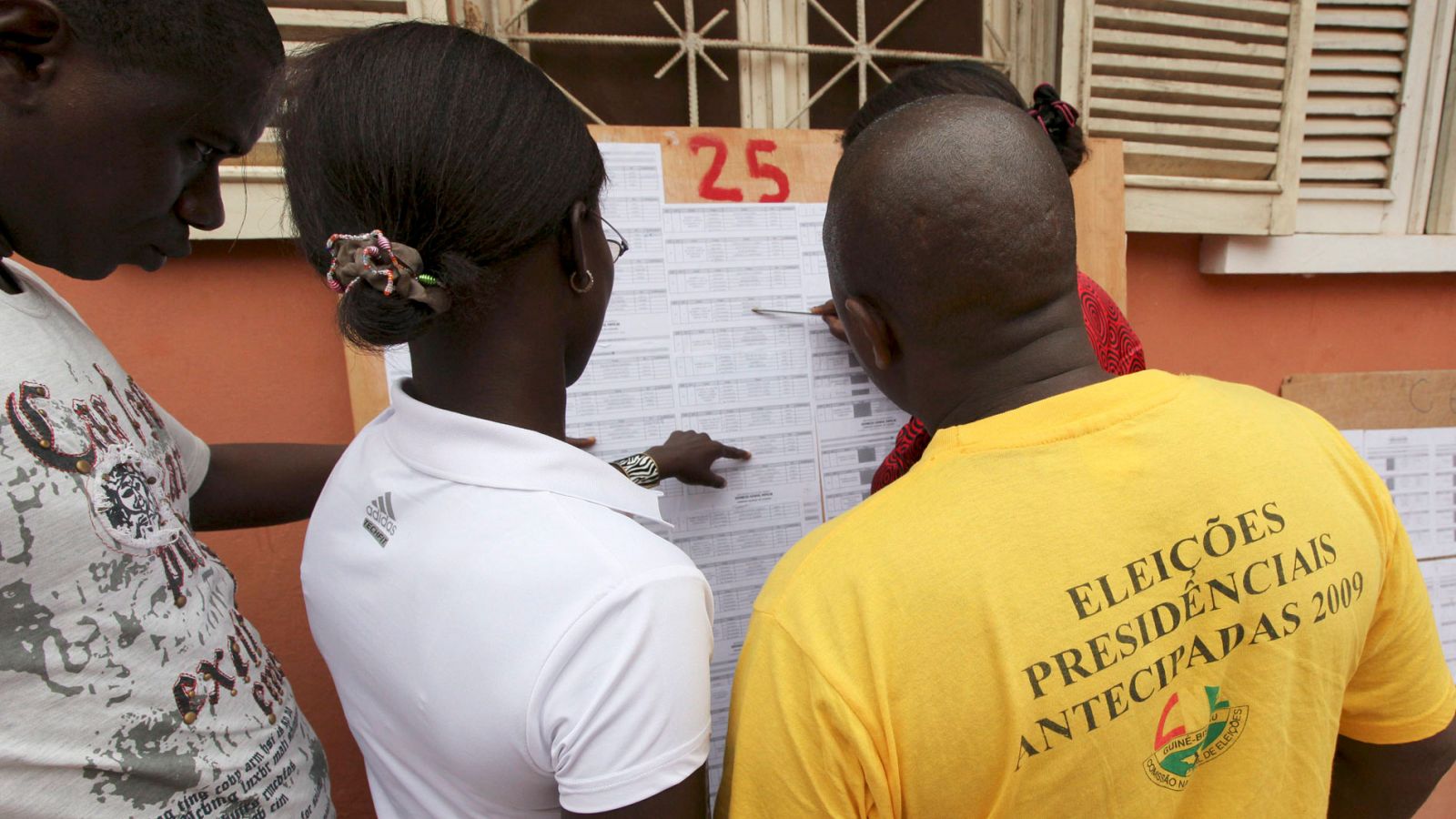 Liberan a una treintena de presos políticos opositores en Guinea Ecuatorial