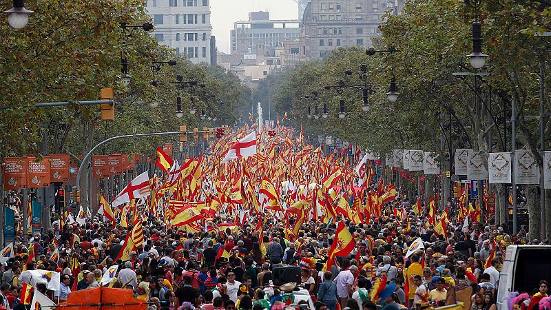Manifestaciones en Barcelona por el Día de la Hispanidad, contra el fascismo y de Falange