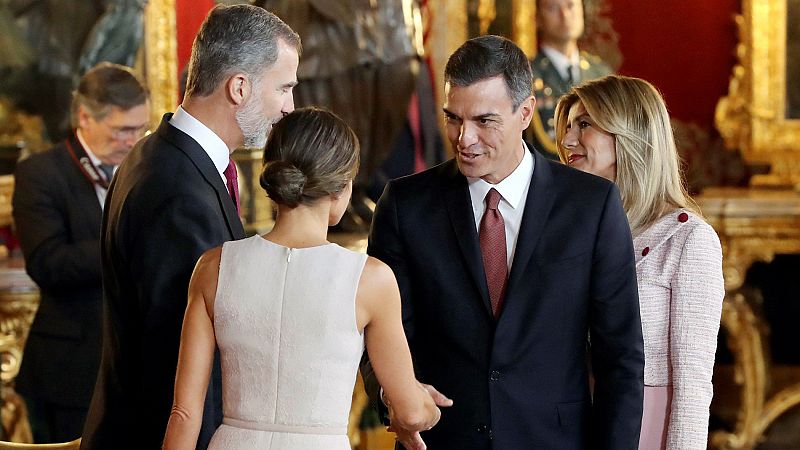 Error de protocolo de Pedro Sánchez en el Palacio Real