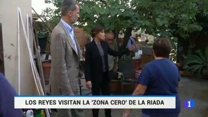 Telediario 1 - Los reyes visitan la zona de Mallorca afectada por la riada y se solidarizan con las víctimas