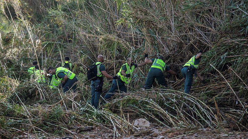 Los equipos de rescate y decenas de voluntarios intensifican la búsqueda del niño desaparecido por la riada en Mallorca