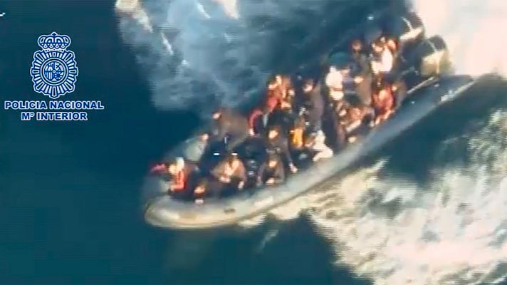 Telediario 1 - Detenidos en Ceuta los máximos responsables de una red que introducía a inmigrantes en la Península en 'narcolanchas'