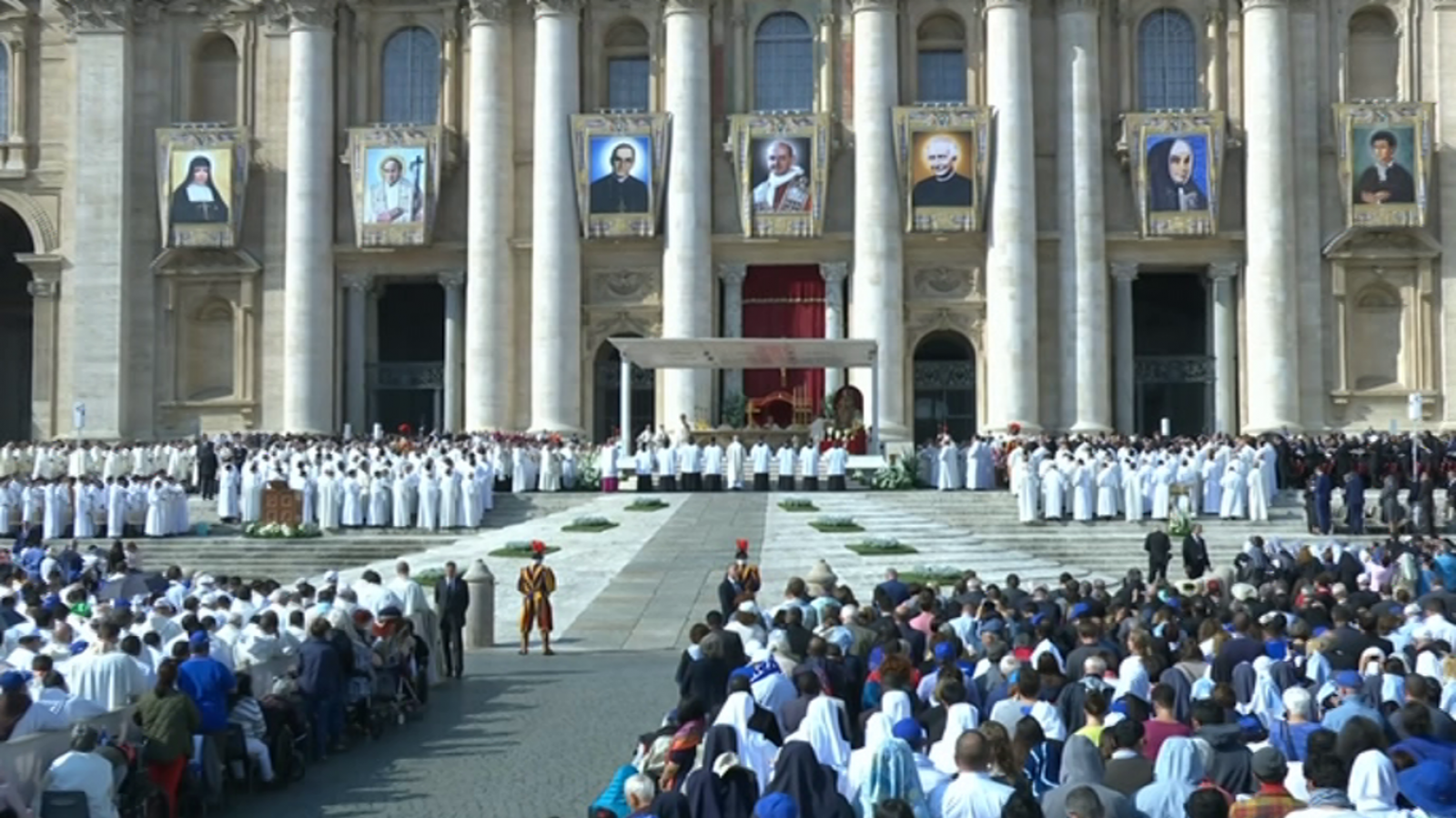 El Día del Señor - Roma - Canonización de Pablo VI y M. Oscar Romero