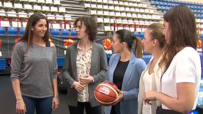 Telediario 1 - Las árbitros del baloncesto vienen "pisando fuerte"