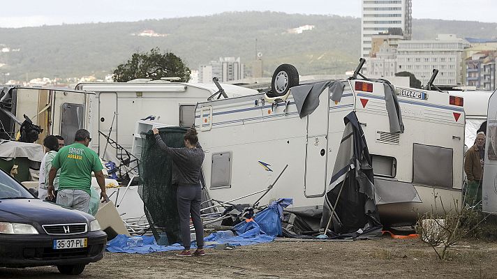 Telediario 1 - Leslie deja daños, heridos leves y cortes de luz en Portugal
