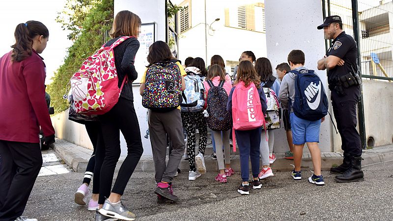 Los niños afectados por las inundaciones en Mallorca vuelven al cole con la ayuda de psicólogos