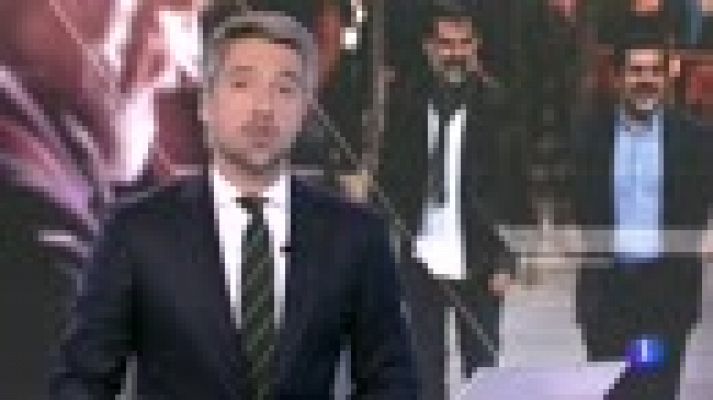 Telediario 1 - Miles de personas se concentran en Barcelona para pedir la libertad de los 'Jordis' un año después