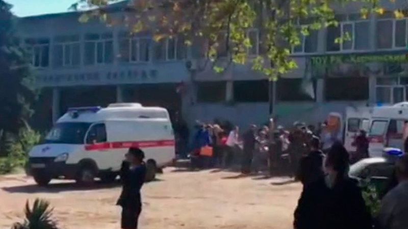 Al menos 18 muertos y 40 heridos en un ataque con explosión y disparos en un instituto de Crimea