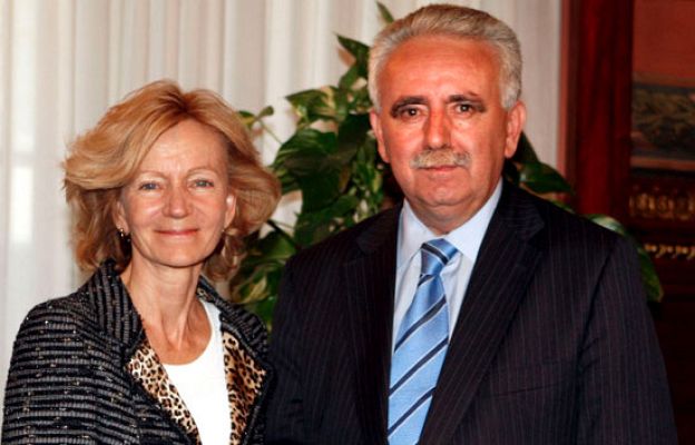  - Salgado habla con empresarios