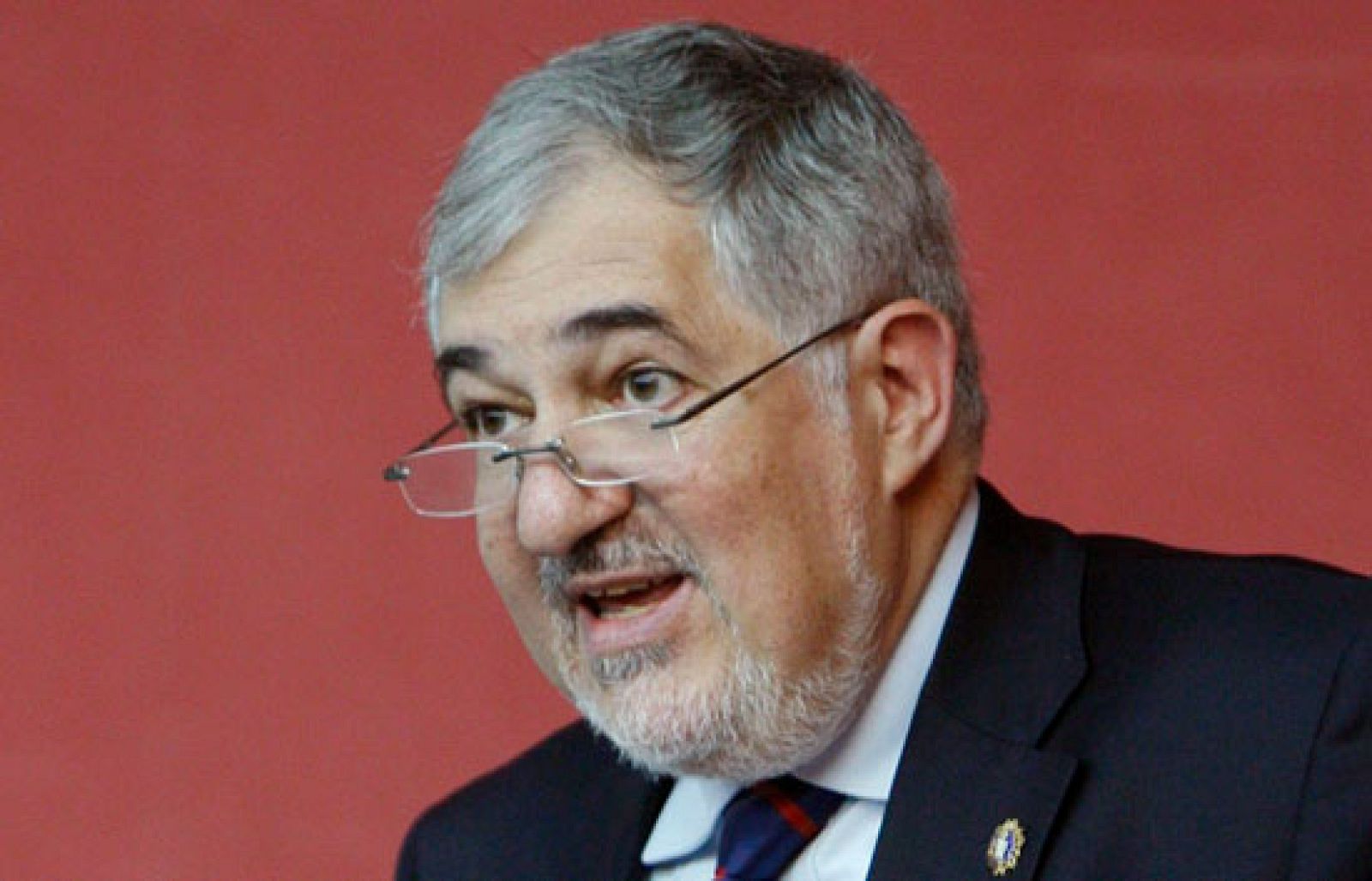 Conde Pumpido acusaba a la policía de no colaborar con la Fiscalía en la impugnación de las listas del entorno de ETA, aunque en un acto en el que han coincidido el Fiscal General del Estado y el Director de la Policía han dado por zanjada la polémica.