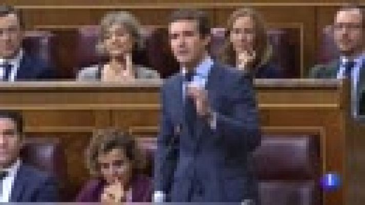 Telediario 1 - Casado y Rivera acusan a Sánchez de enviar a Bruselas unos Presupuestos "ilegales"