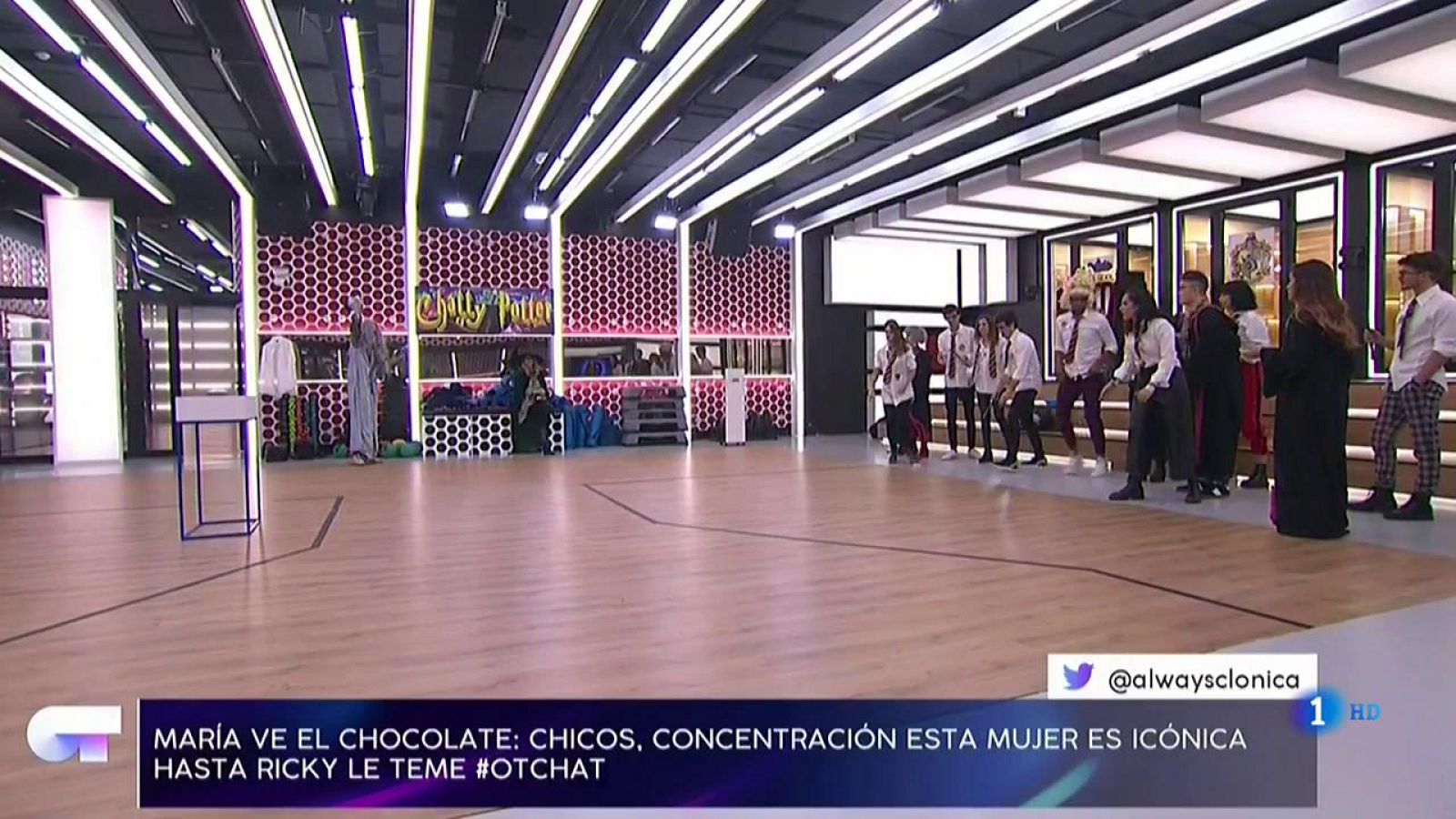 Chat OT 2018 - Noemí y Ricky sorprenden con un juego a los concursantes