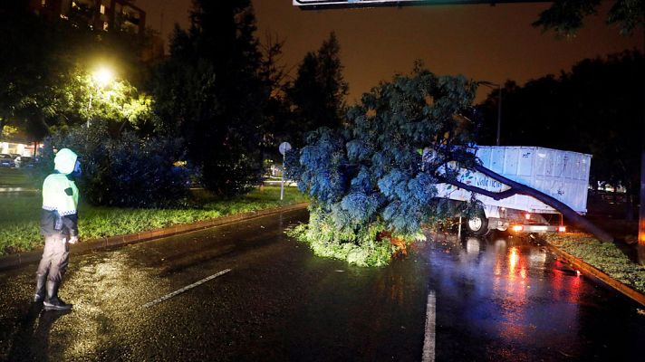 Telediario 1 - Telediario 2 en 4' - 18/10/18