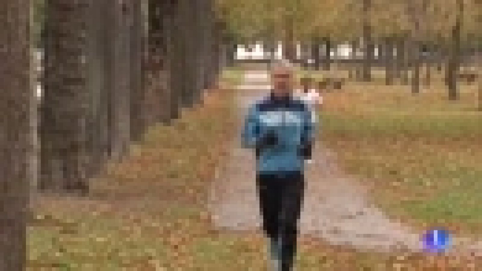 Martín Fiz vuelve a correr un mes después de ser atropellado por un coche mientras entrenaba | Ver