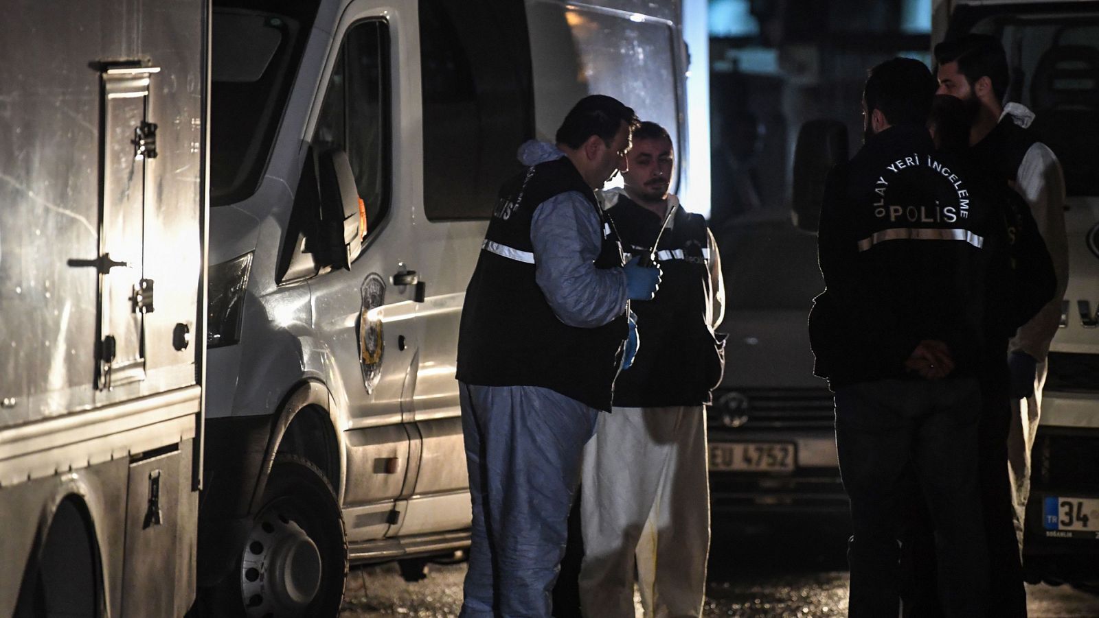 Los forenses turcos buscan restos de Khashoggi en una furgoneta