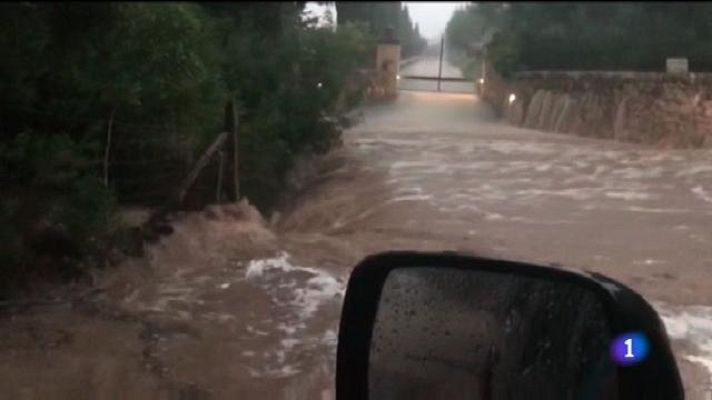 Informatiu Balear - 60 persones rescatades per les inundacions a Pollença