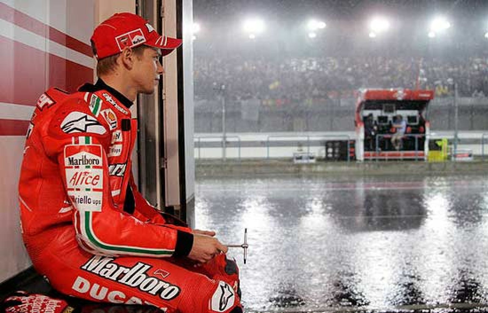 Cuarto programa de 'Paddock GP' de la temporada 2009, dedicado al GP de Qatar (16/04/09).