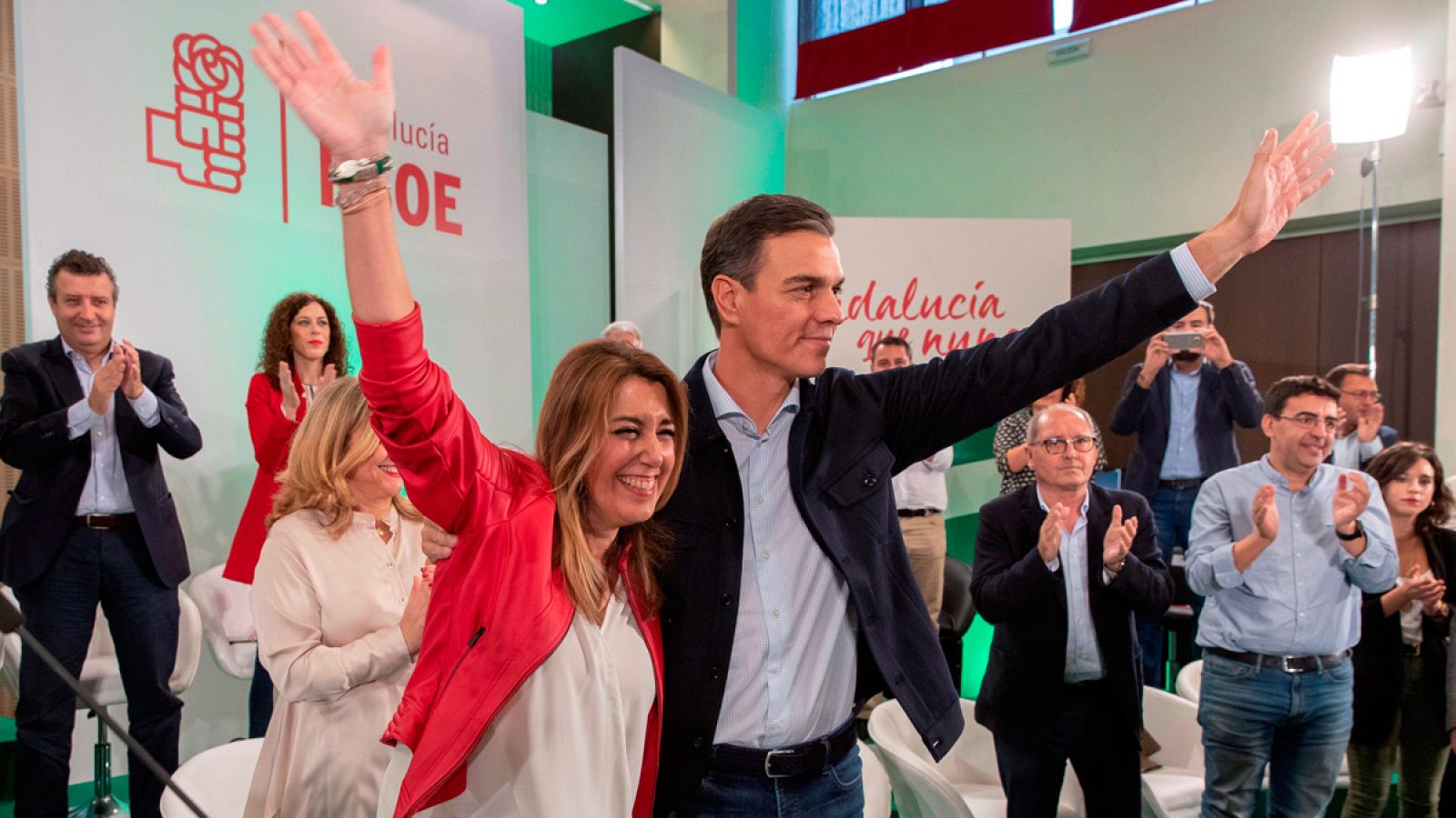 Telediario 1: Sánchez ha arropado a Susana Díaz en el acto de proclamación como candidata a la Junta de Andalucía | RTVE Play