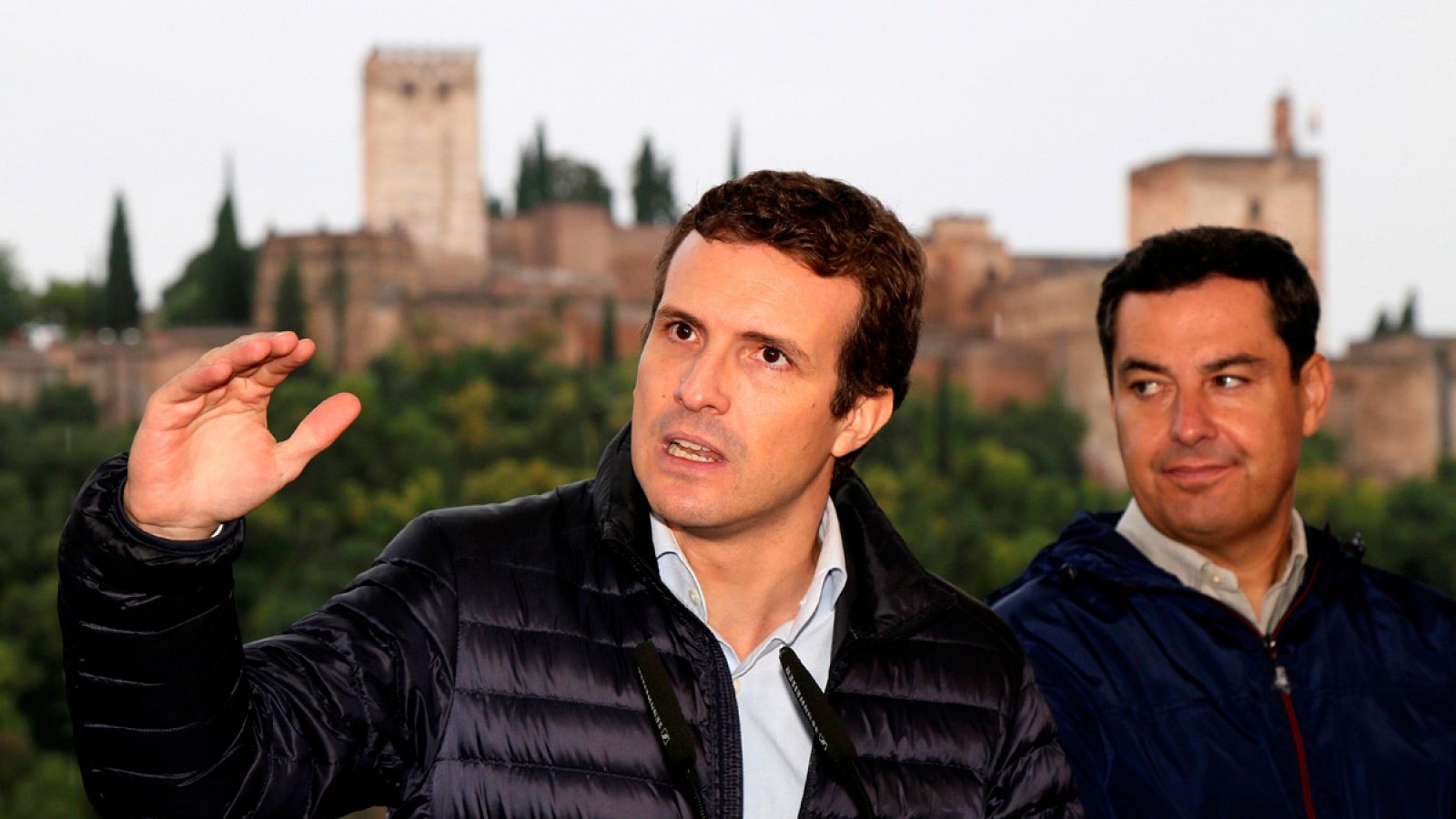 Casado avisa a Sánchez e Iglesias que en España no puede mandar un preso