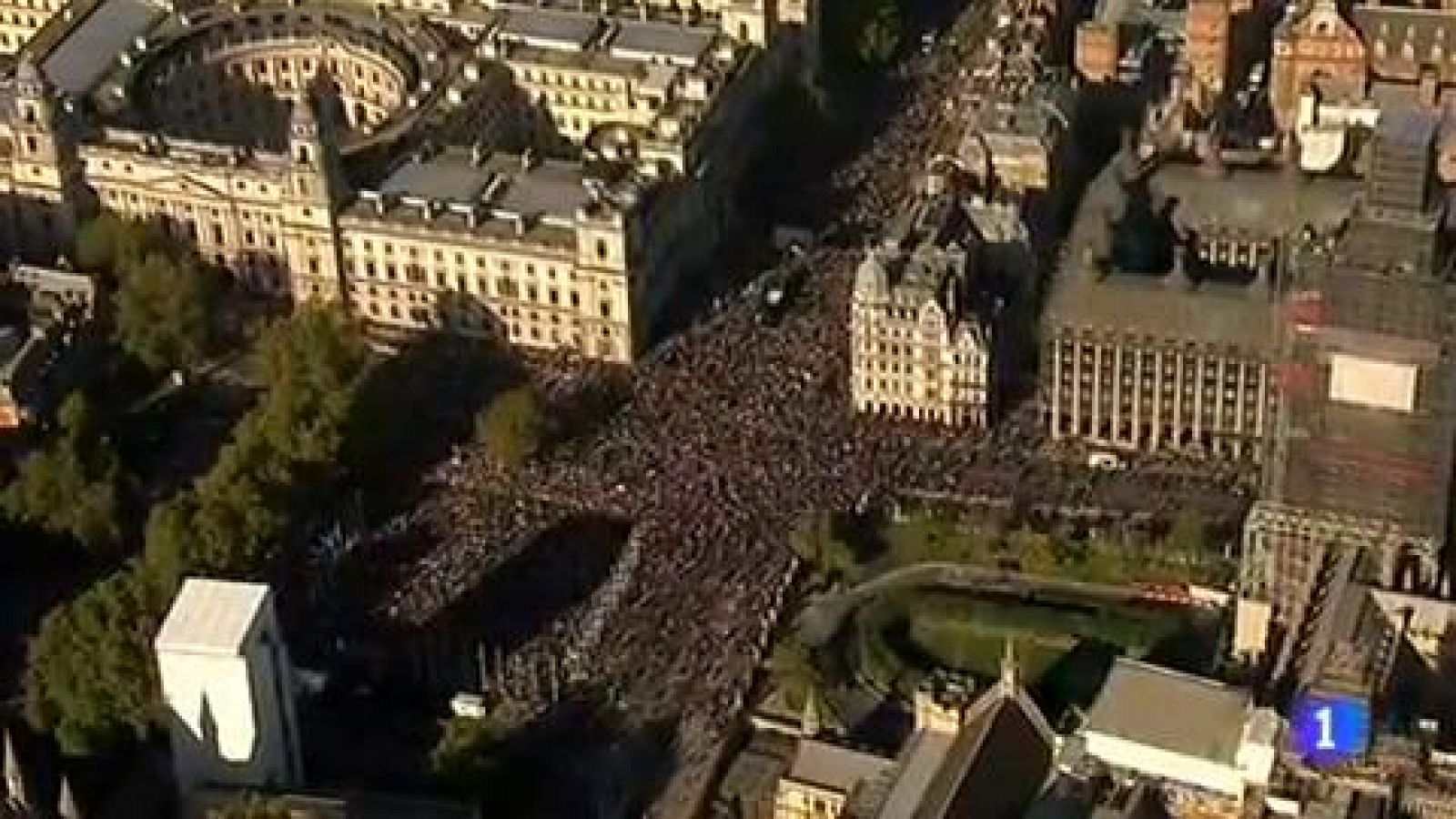 Telediario 1: Manifestación en Londres por un nuevo referéndum sobre el Brexit  | RTVE Play