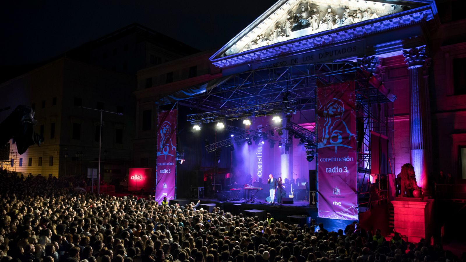 Especiales Radio 3 - VÍDEO: Música en el Congreso. 40 años Constitución (Completo) - 20/10/18 - Ver ahora